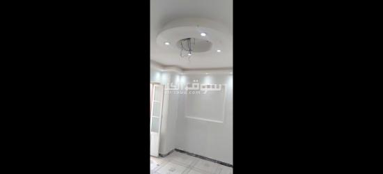 شقة للبيع عالشارع الرئيسى مباشرة 175متر 4غرف - 4