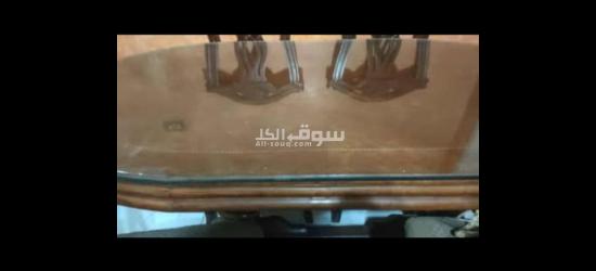 المساحات الصغيره سفرة مستعمله خشب زان بحاله ممتازه تقيله ١٥٠ × ٨٠ مع زجاج ٦ ملي اربع كراسي - 3