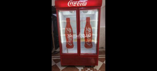 ثلاجة عرض