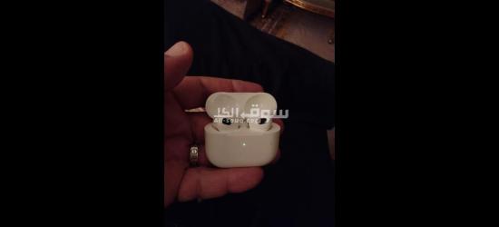 سماعات اير بودز 3  بحاله ممتازه
