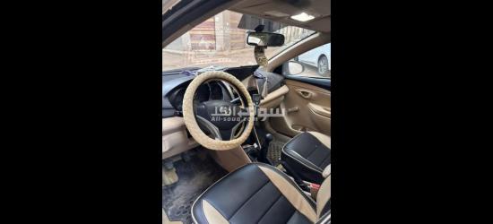 للبيع سيارة تويوتا ياريس ٢٠١٥ خليجي - 3